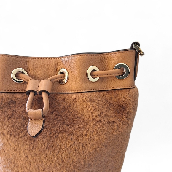 Kate Spade Rosie Mini Bucket Bag Faux Fur Light Fawn Tan Crossbody NWT - Picture 9 of 14